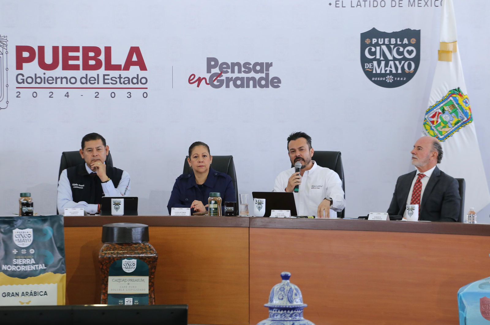 Gobierno de Puebla garantiza derecho a audiencias y uso transparente de recursos públicos