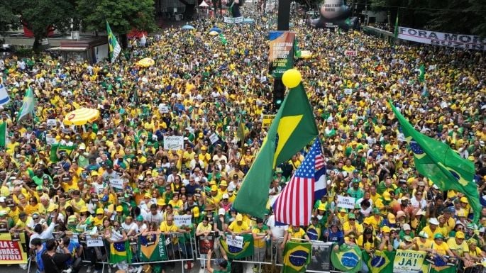 Partidarios de Bolsonaro se manifiestan en Brasil contra Lula rumbo a las elecciones de octubre