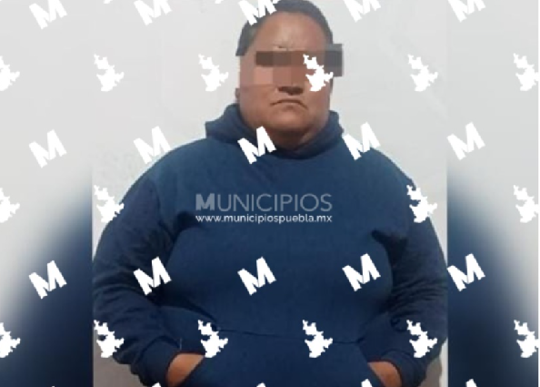 Pasean desnuda a presunta fardera en Texmelucan