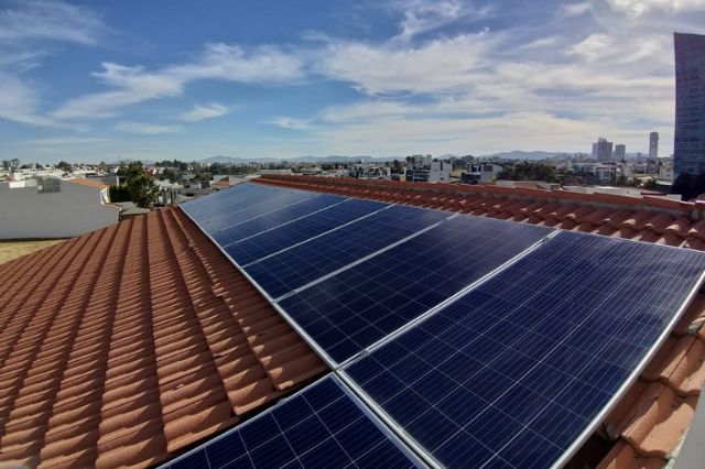 MIPYMES en Puebla podrán acceder a incentivos para paneles solares