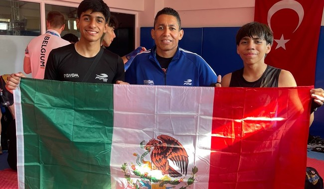 Triunfan los mexicanos Marlon Jiménez y Alan Uribe en Copa Abierta de Muaythai Antalya