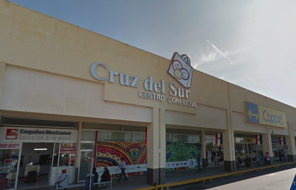 Presuntamente por causas naturales un hombre murió en el estacionamiento de Cruz del sur 