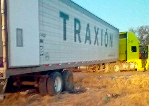 Operativo permite recuperar tractocamión con lácteos en Huixcolotla