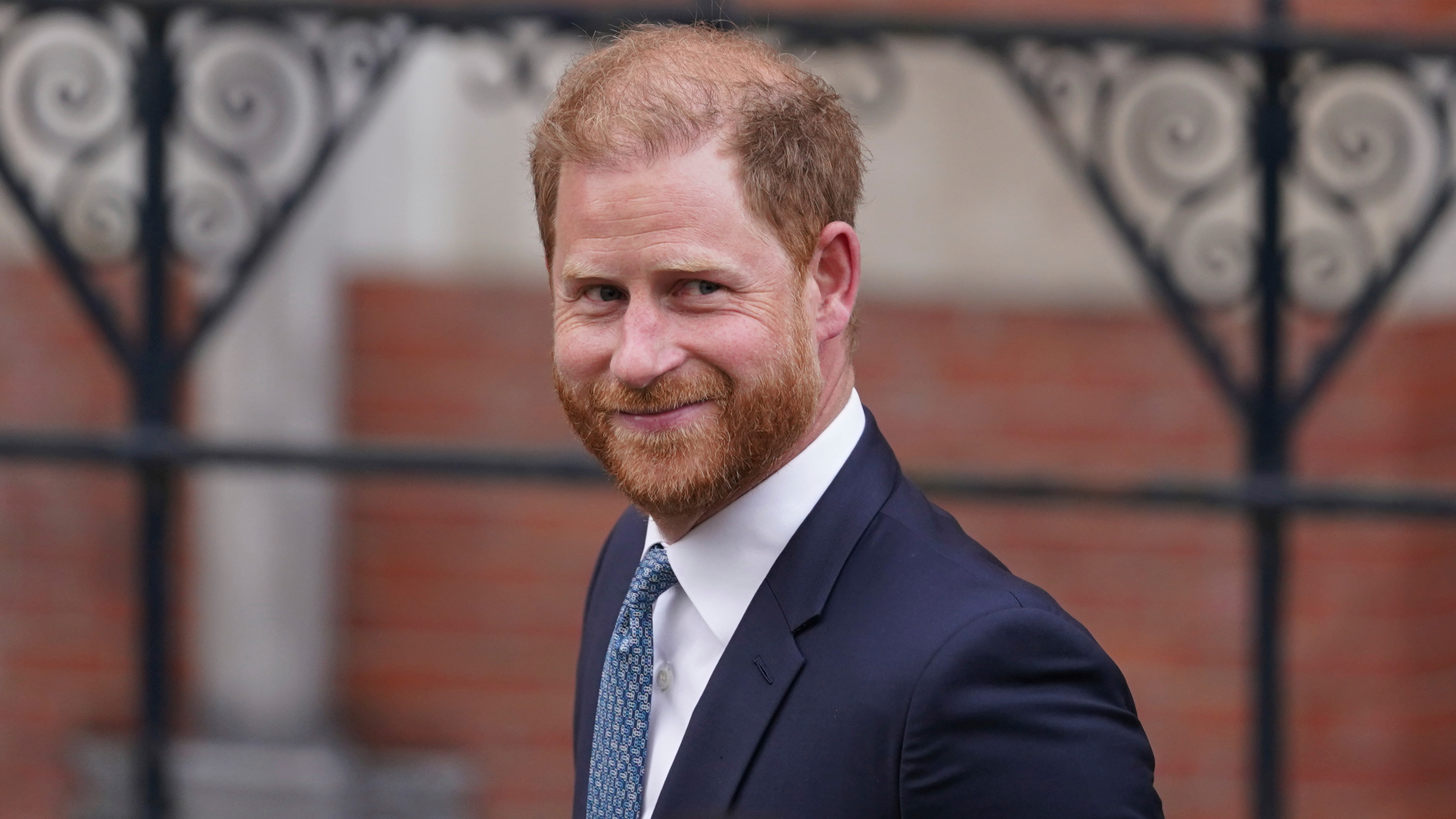 Demandan al príncipe Harry por difamación en Londres