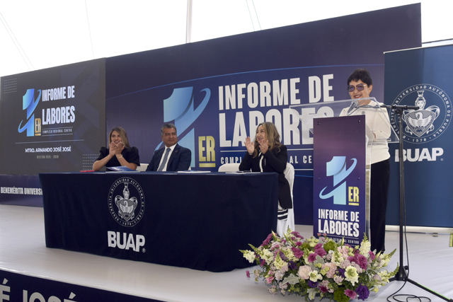 Director del Complejo Regional Centro de la BUAP destaca crecimiento académico en su informe