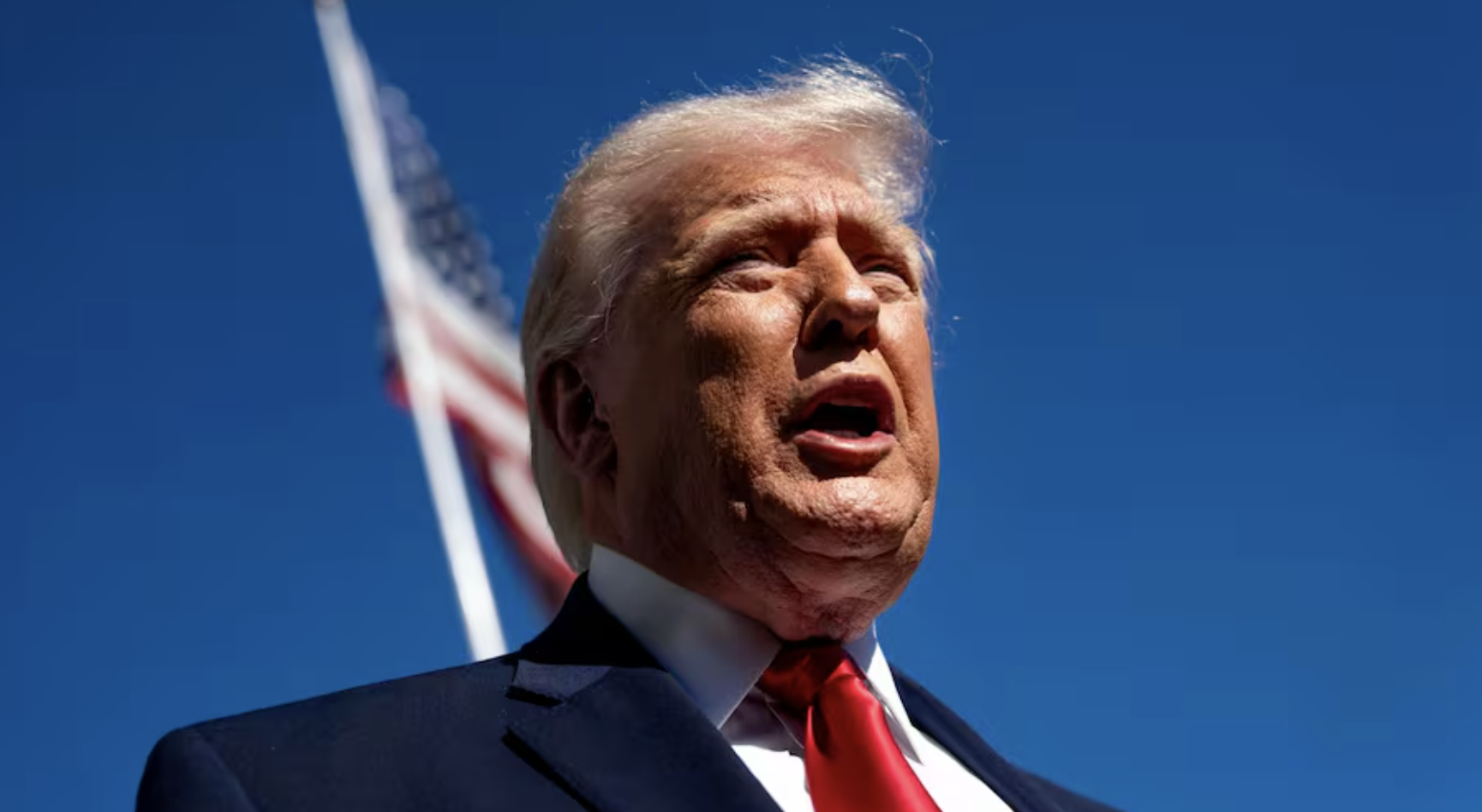 Trump amenaza con aranceles del 50% a países que armen a Irán y apunta a China