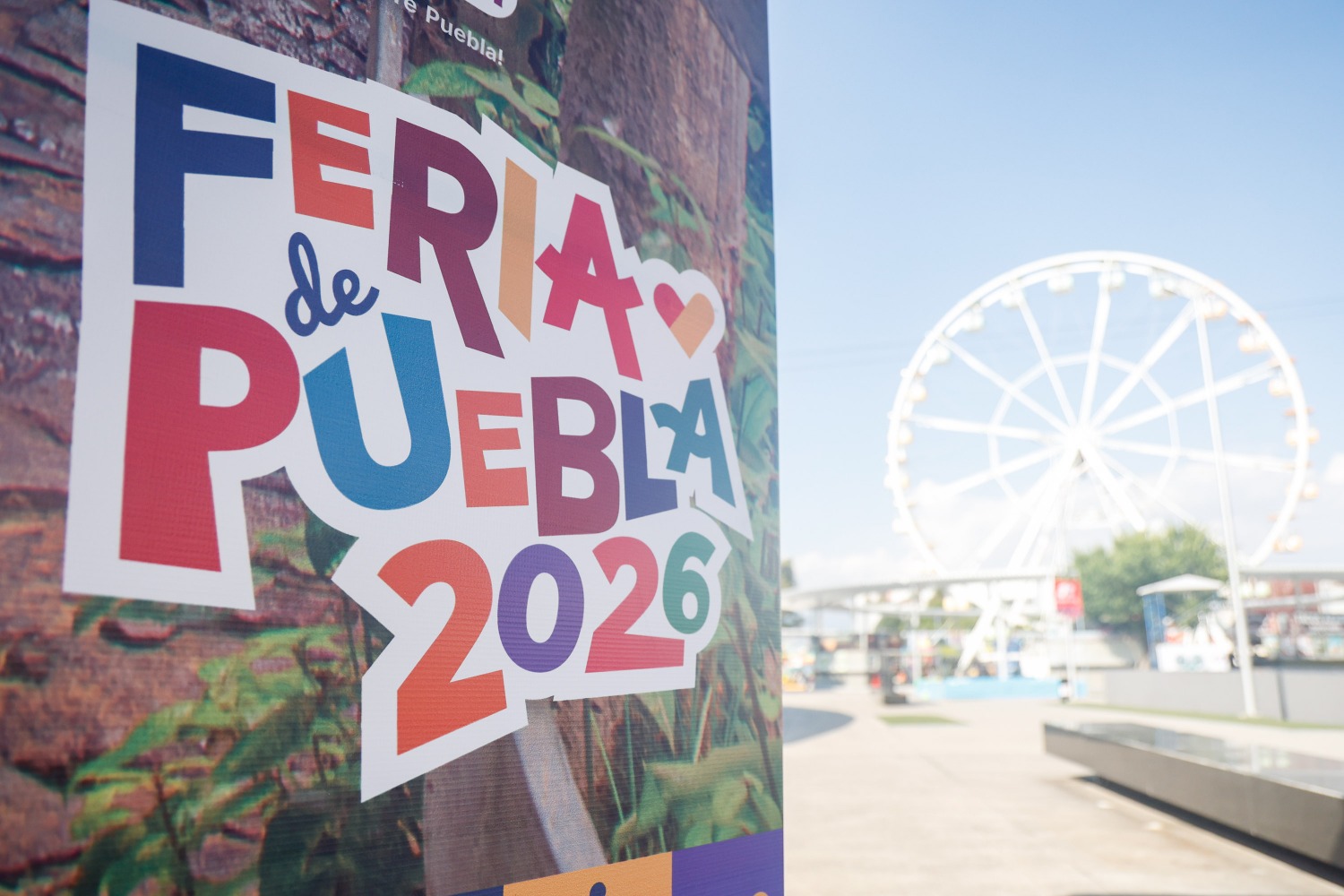 Cobros irregulares y fallas de organización en Feria de Puebla 2026