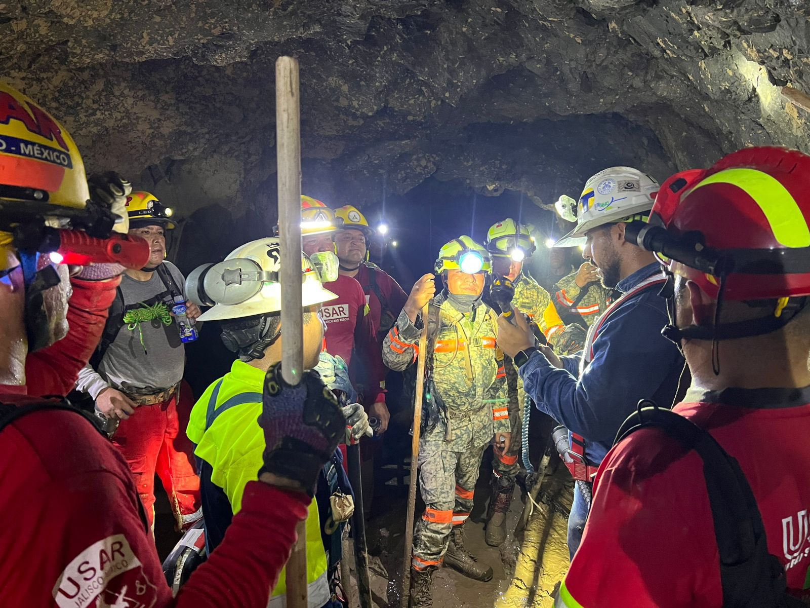 Reportan avances operativos para el rescate de los tres mineros en Sinaloa