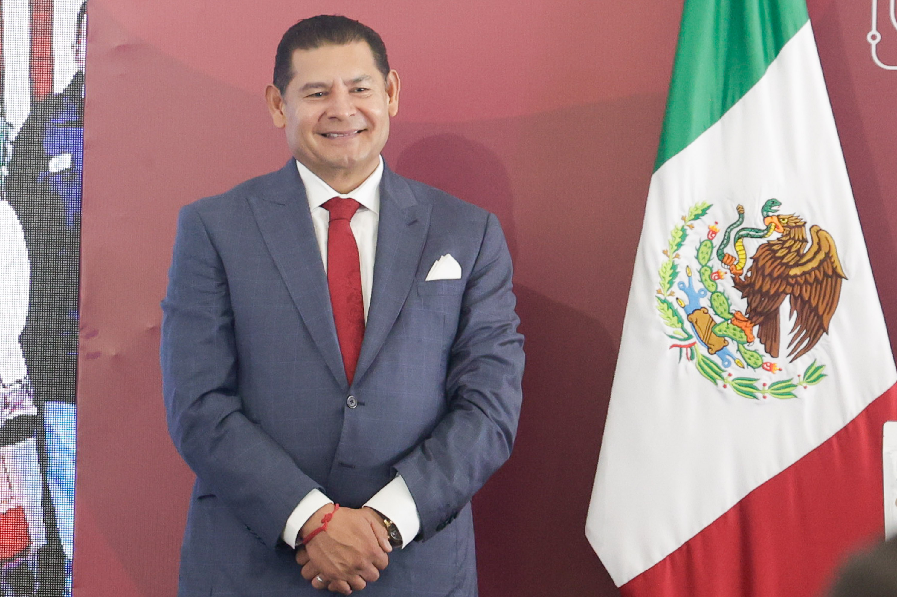 Alejandro Armenta, el mejor gobernador morenista evaluado de acuerdo a RUBRUM
