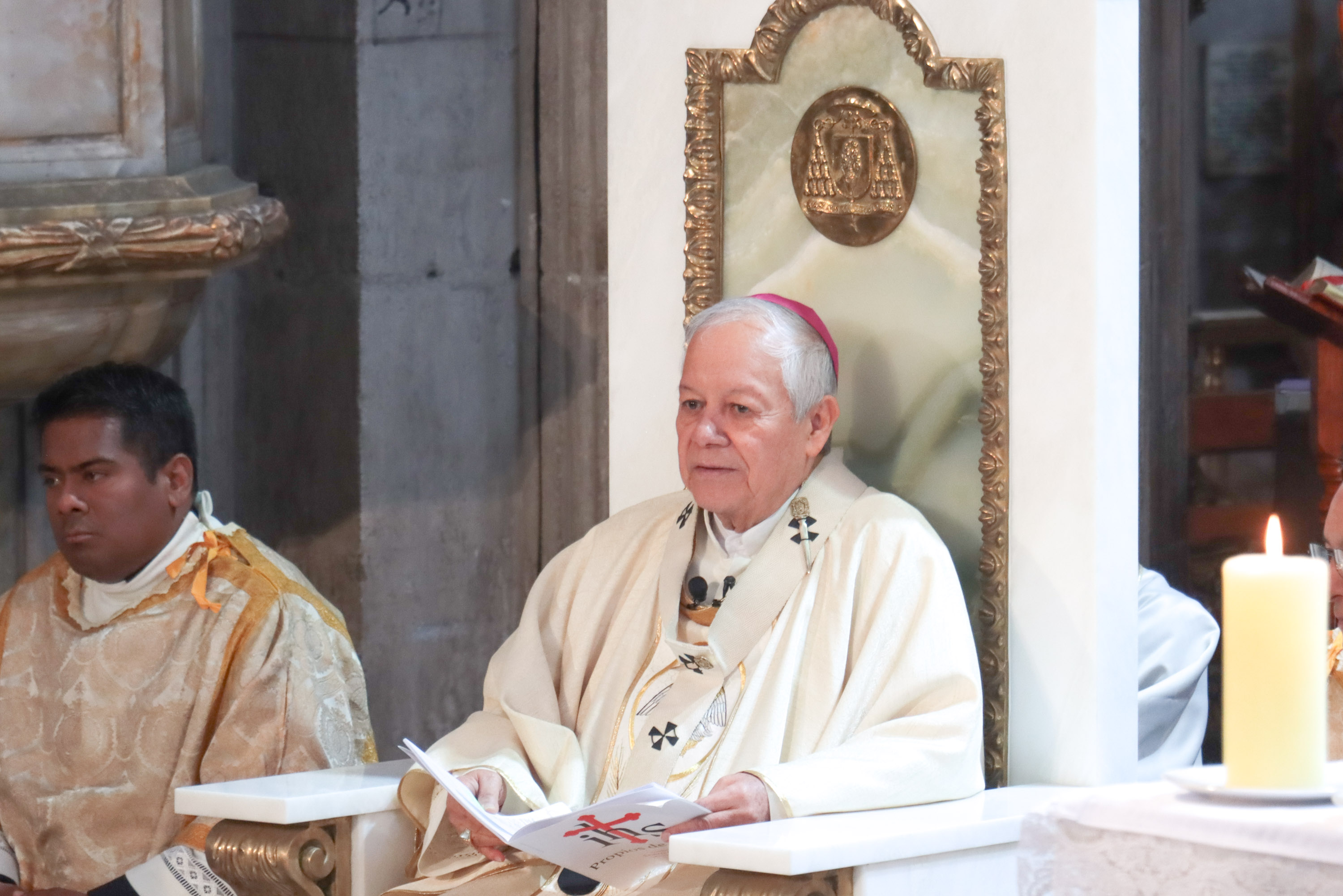 Piden por la niñez, por las familias y la paz en el mundo durante la Misa en Catedral 