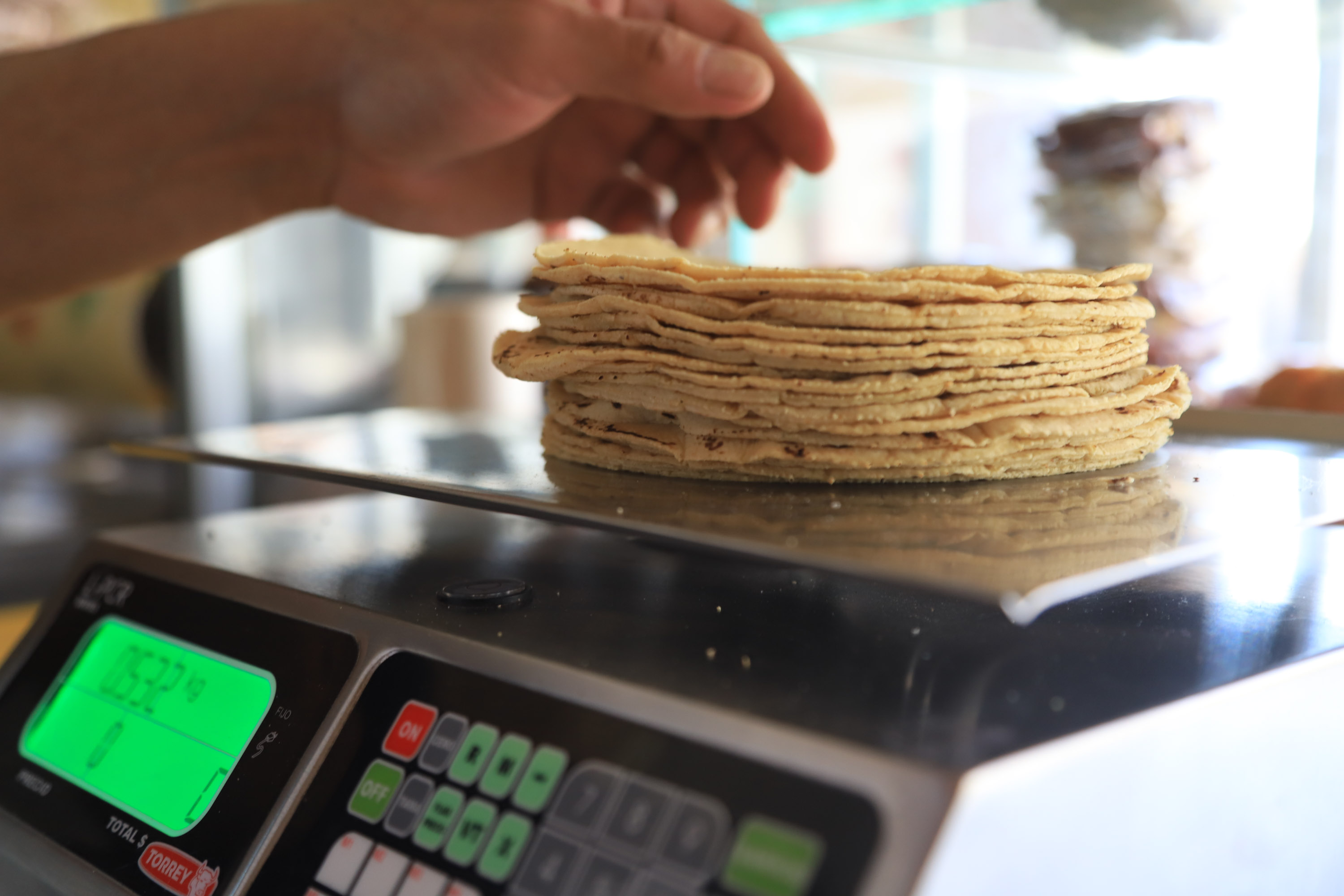 El precio de las tortillas en México podría incrementar de 2 a 4 pesos 