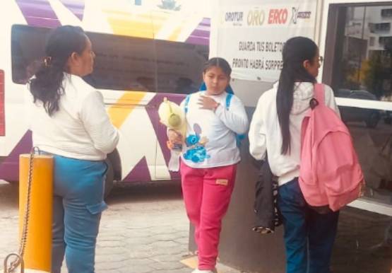 Caos en terminal ORO-ERCO: saturación y largas filas desesperan a viajeros rumbo a Atlixco