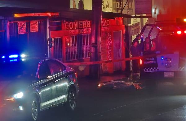 Adulto mayor muere al ser atropellado por una camioneta en Teziutlán
