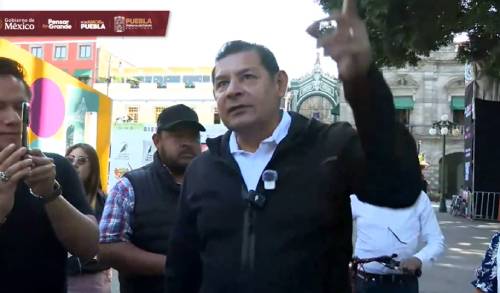 Armenta anuncia sistema integral de movilidad durante recorrido en el Centro Histórico de Puebla