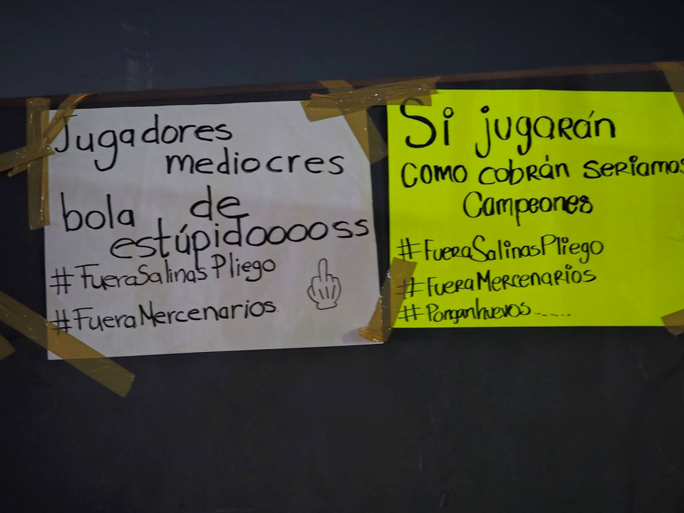 Aficionados del Puebla tachan de mercenarios a jugadores y directivos