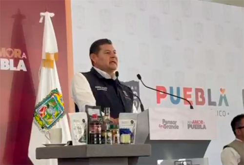 Pide Armenta investigar a Edgar Carrasco por duplicidad de funciones 