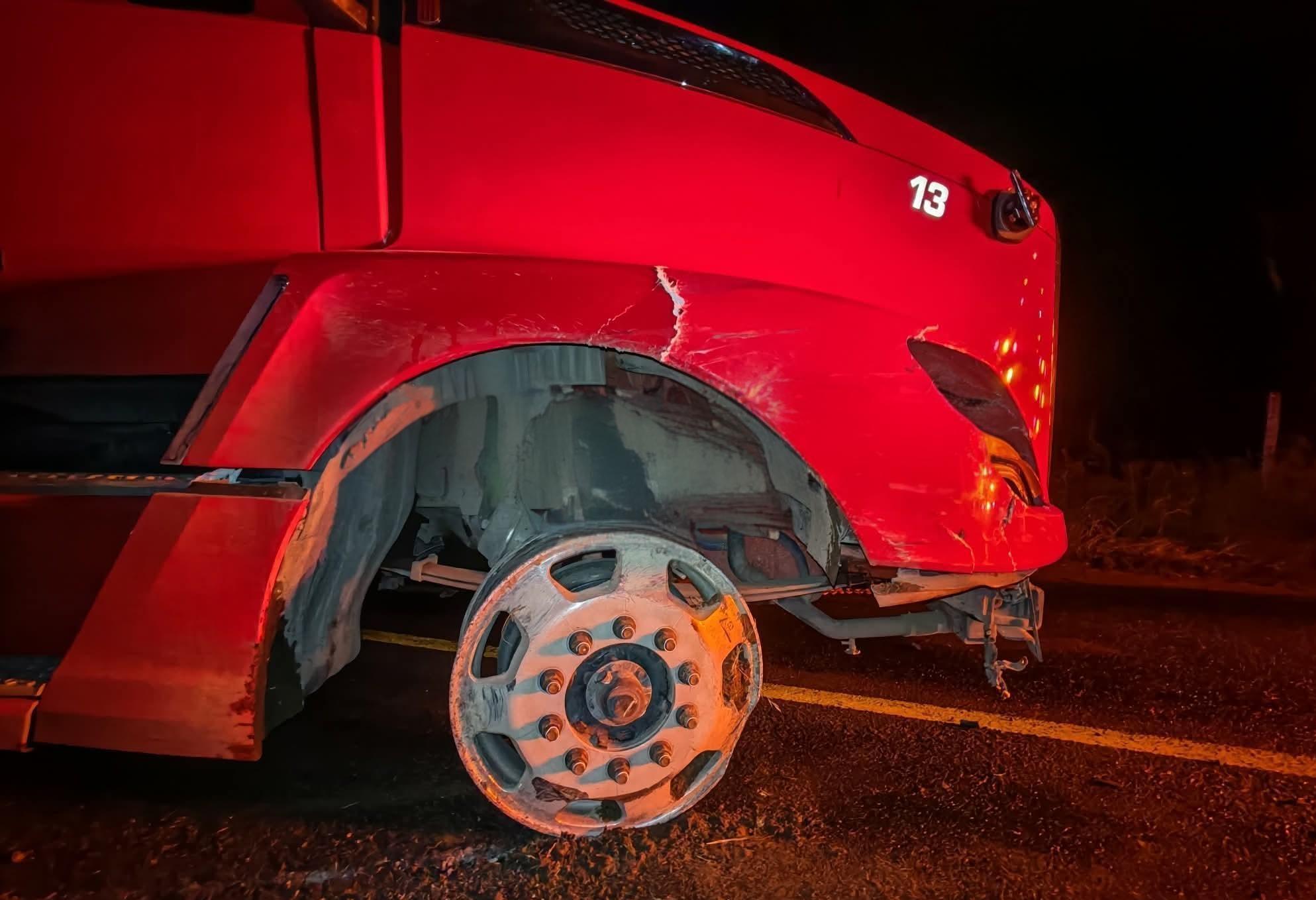 En persecución elementos de seguridad recuperan tractocamión robado en Tlatlauquitepec 