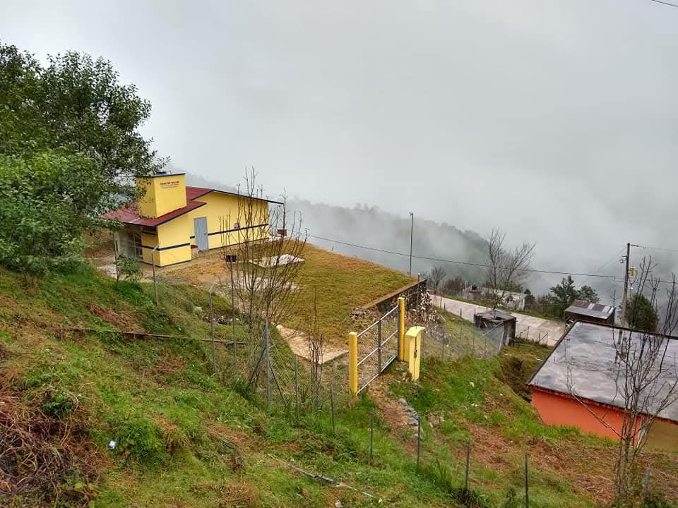 Acusan corte de luz por negarse a pagar cooperación para fiesta patronal en la Sierra Negra