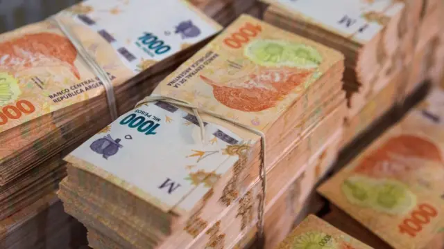 Argentina negocia préstamo por 2 mil millones de dólares con respaldo del Banco Mundial