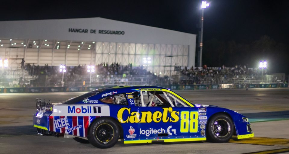 Rubén García Jr., en NASCAR México tiene la pole de la Tulum 100