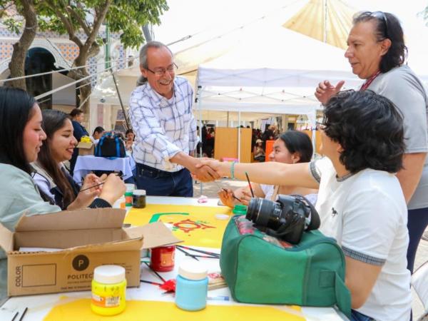 Gobierno de Puebla atiende solicitudes artísticas y culturales en Tehuacán