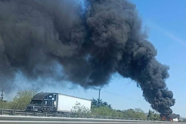 Derrame químico cierra Carretera 15 en Ciudad Obregón, Sonora