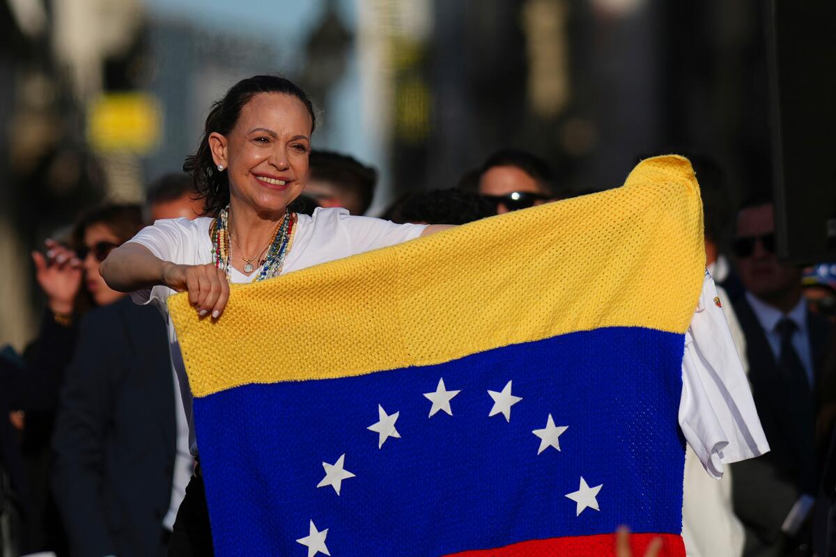 María Corina Machado recibe la Medalla de Oro de Madrid y llama al retorno de Venezuela