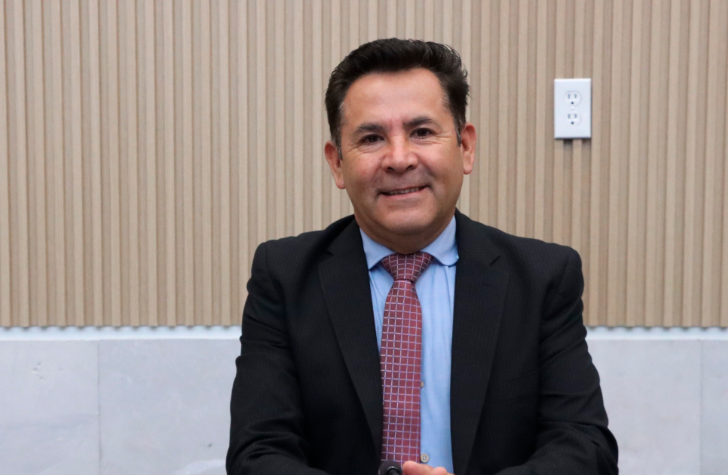 Presentan iniciativa para tipificar uso ilegal de dispositivos electrónicos en penales de Puebla