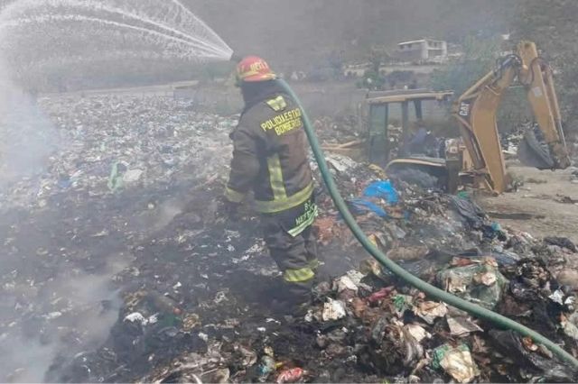 Controlan incendio en relleno sanitario de Esperanza sin lesionados