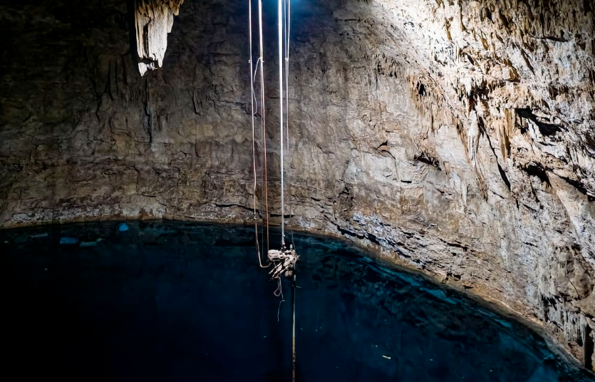 INAH continúa con registro de vestigios encontrados en el Cenote Síis Já en Yucatán