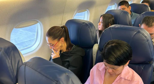 Sheinbaum: viaje de 68 horas (44 en Barcelona, 24 en avión, clase económica)