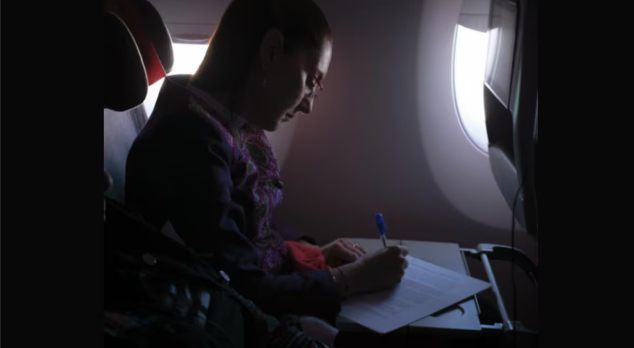 Fuerza Aérea Española: Calderón, la cursi escolta. Sheinbaum en vuelo comercial