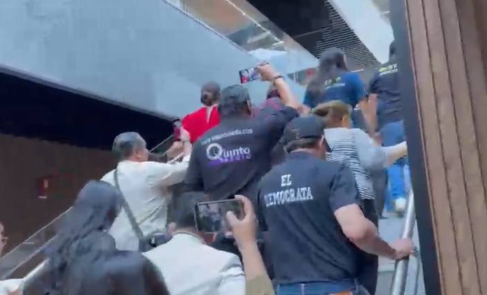 VIDEO Sismo de magnitud 6 activa alarmas en Puebla; evacúan Congreso y negocios