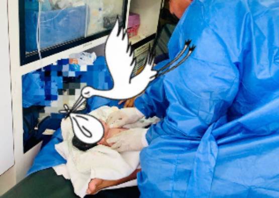 Nace bebé en ambulancia de Tepeojuma
