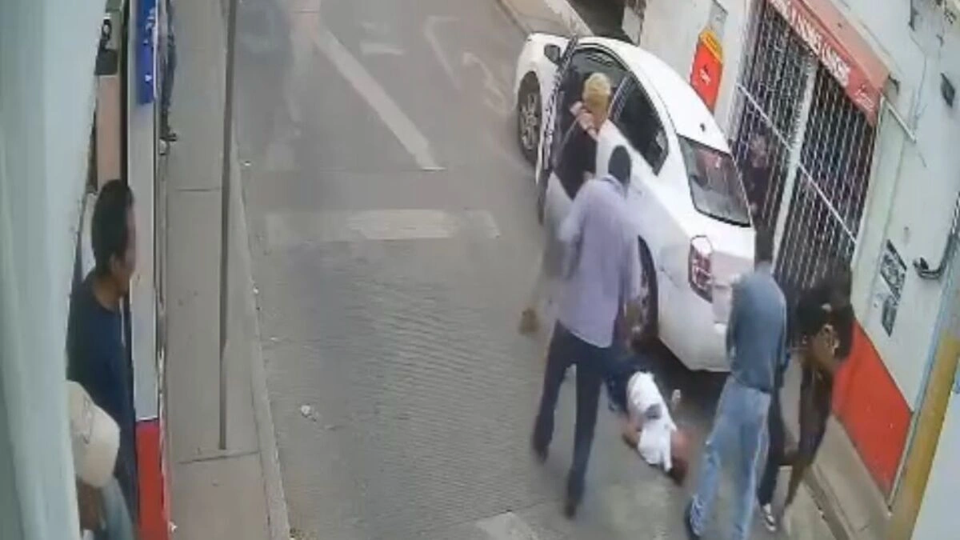 Más de 10 personas agreden a familia de dos integrantes en la Romero Vargas