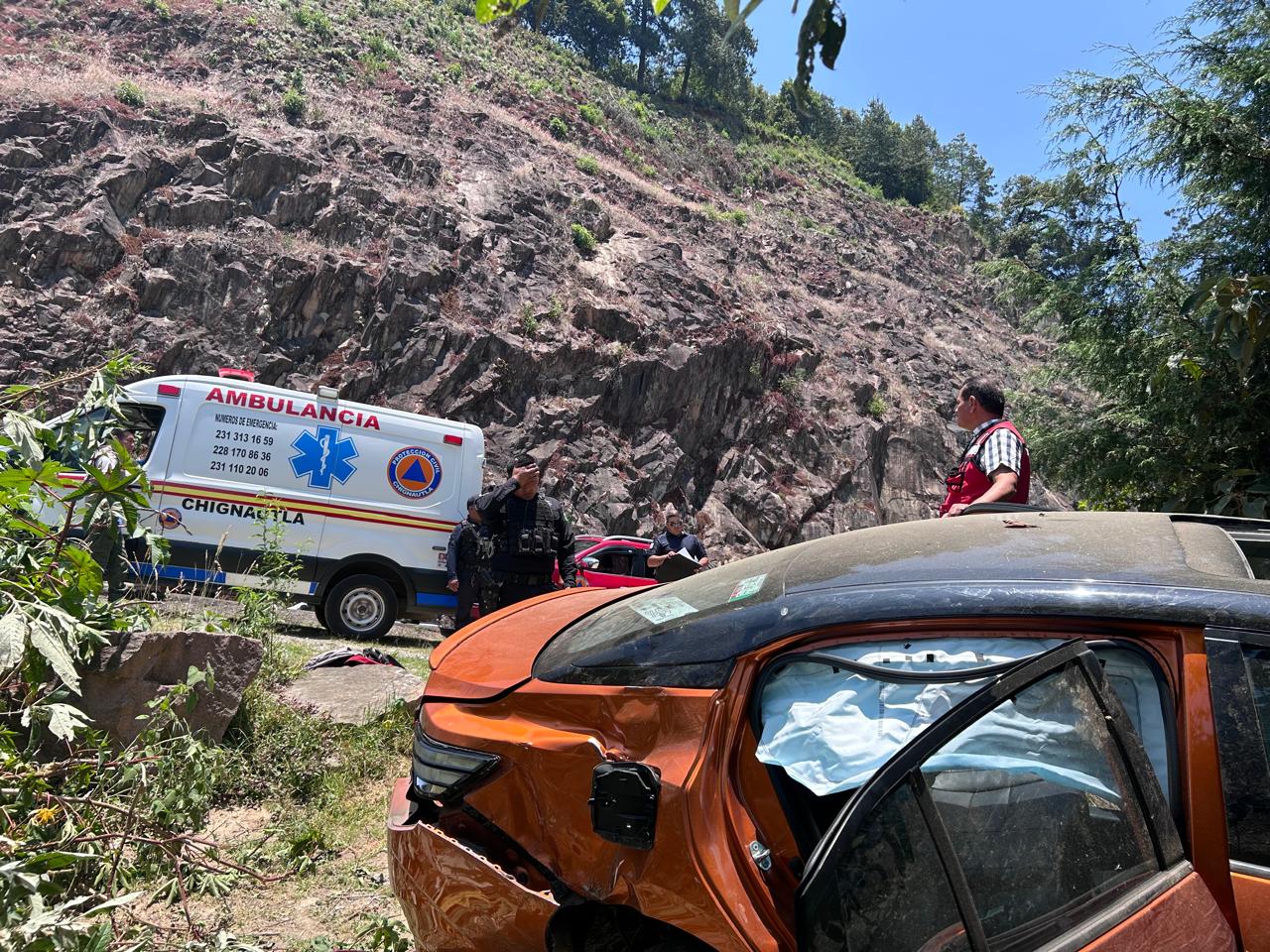 Estudiantes se accidentan en la carretera  San Antonio Virreyes-Teziutlán´