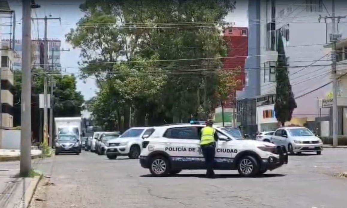 VIDEO Cierre de circulación la Rosendo Márquez en ambos sentidos por una manifestación 