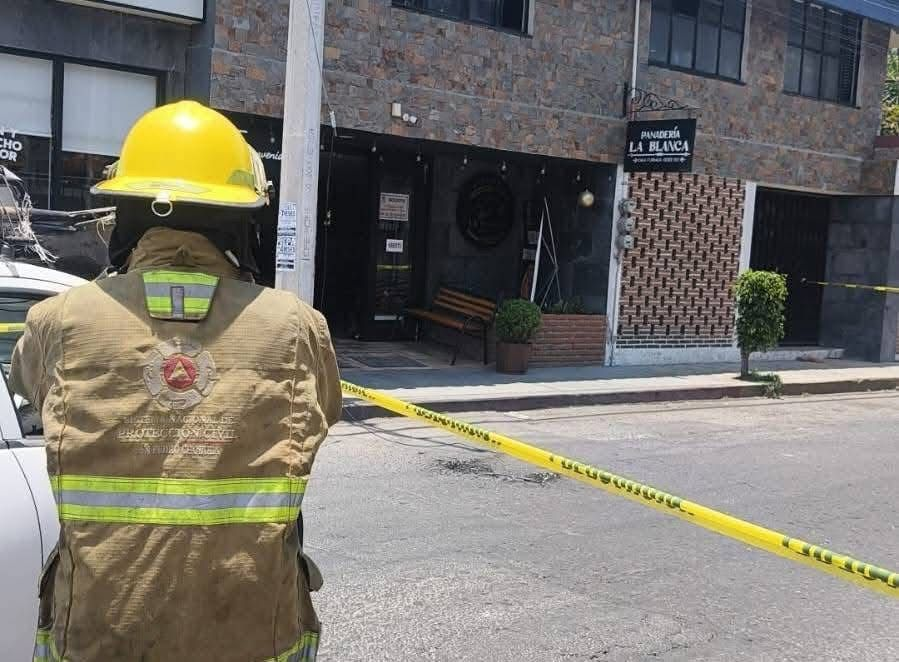 Caen cables de alta tensión y provoca apagón en San Pedro Cholula