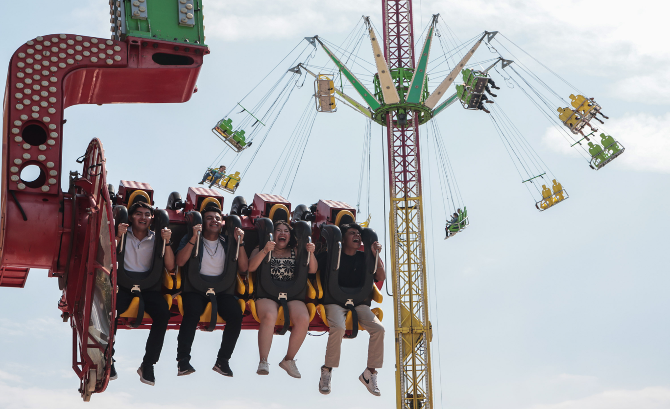 VIDEO Gran afluencia a la Feria de Puebla este inicio de puente