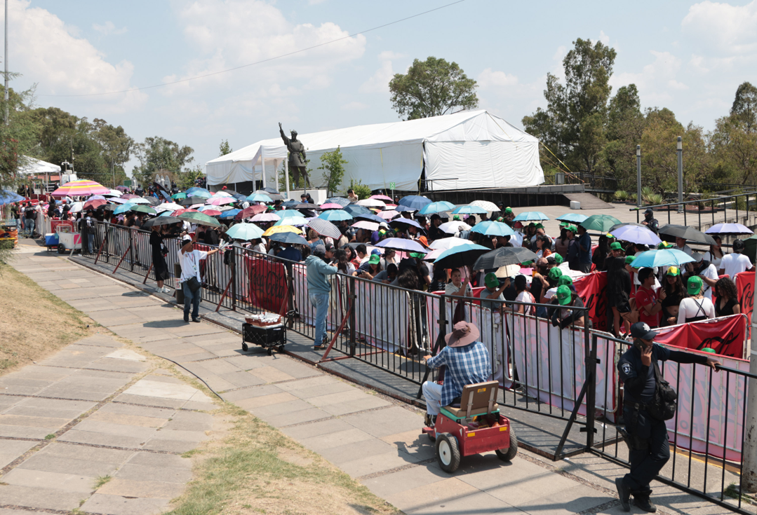 VIDEO Largas filas en la Feria de Puebla para el concierto de Ozuna