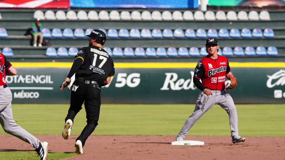 Campeche empareja la serie ante los Pericos de Puebla