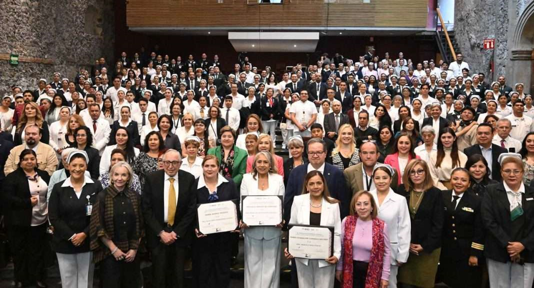 Reconocen a la enfermería como eje estratégico del Sistema de Salud
