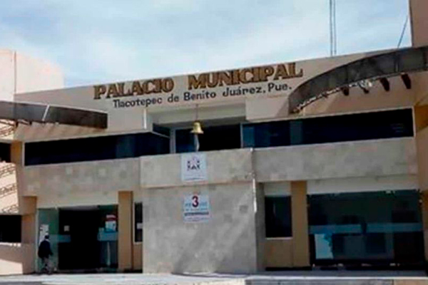 Habitantes de San Marcos Tlacoyalco exigen mayor atención y recursos al Ayuntamiento de Tlacotepec