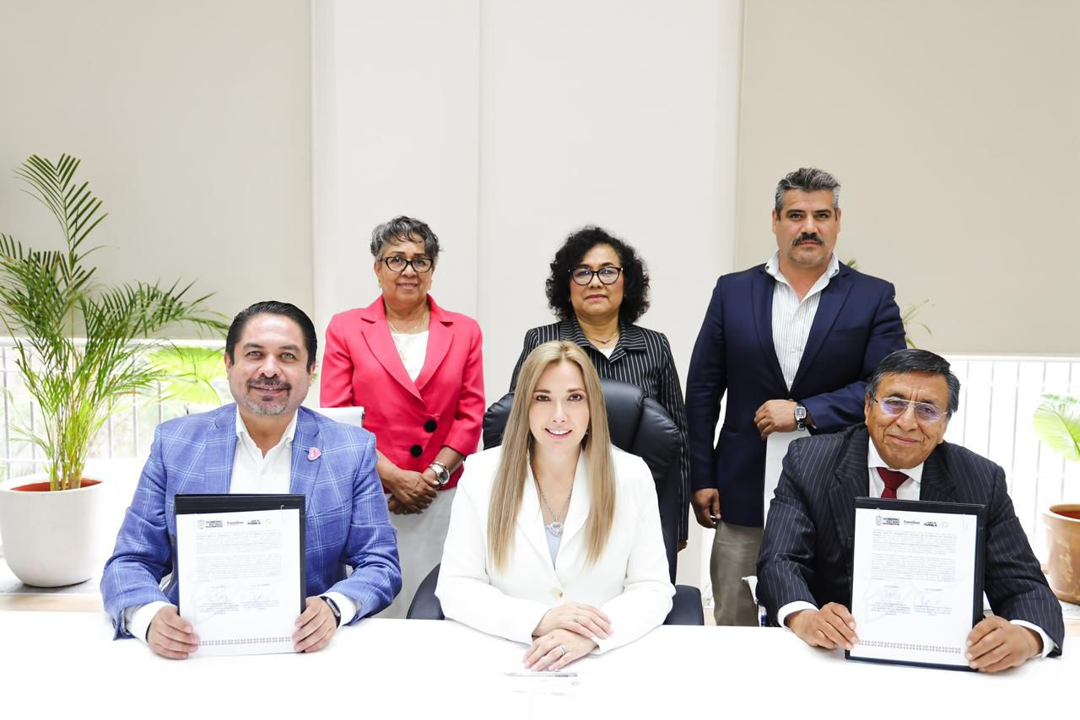 Firma SEDIF convenios estratégicos en beneficio de familias poblanas