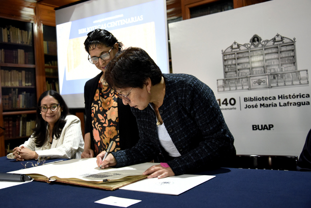 Inaugura Lilia Cedillo Coloquio Internacional por los 140 años de la Biblioteca Lafragua