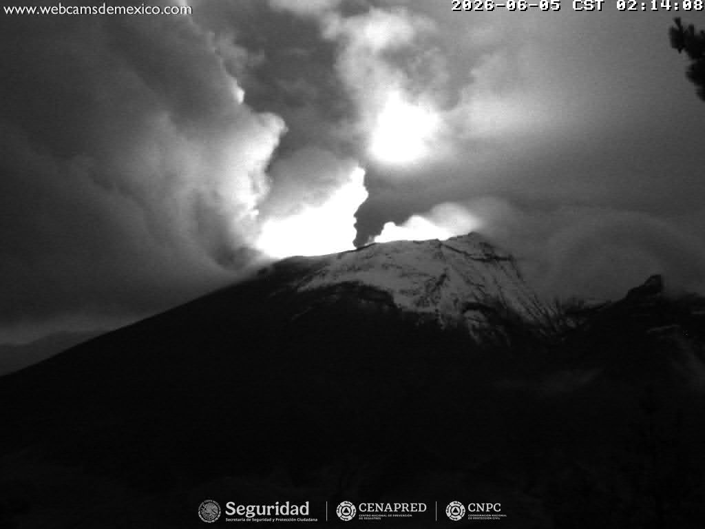 Registra Popocatépetl 186 exhalaciones y más de dos horas de actividad continua