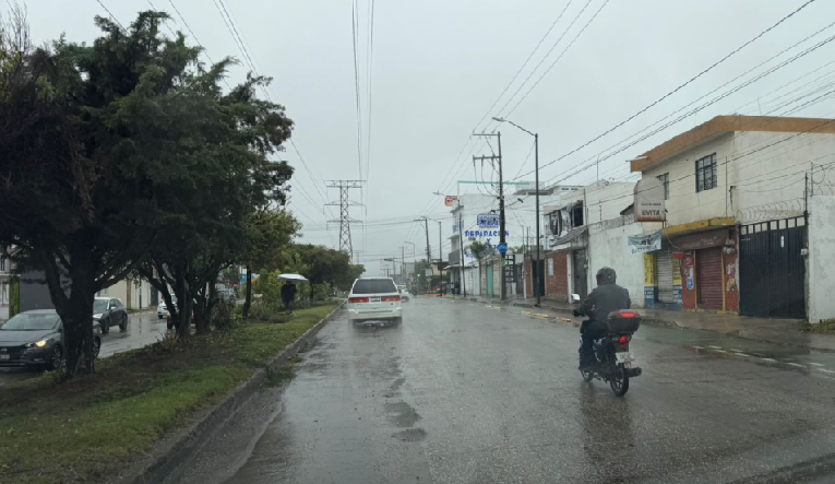 Mantiene gobierno vigilancia permanente por temporal lluvioso en Puebla