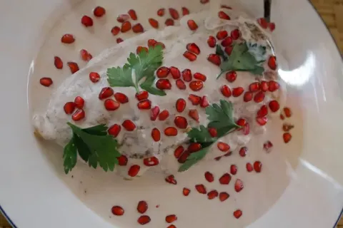 Chiles en nogada