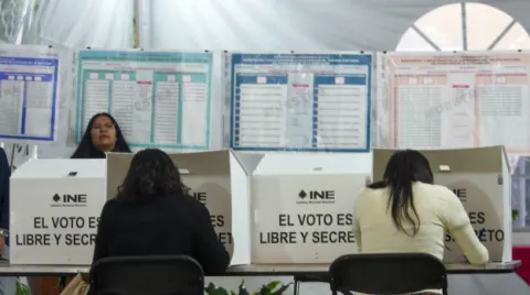 Urnas