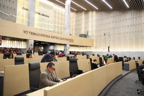 Diputados de Puebla no tendrán aumento a su salario en el 2026.